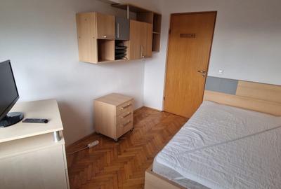 Apartament cu 3 camere în 1 Mai - 15
