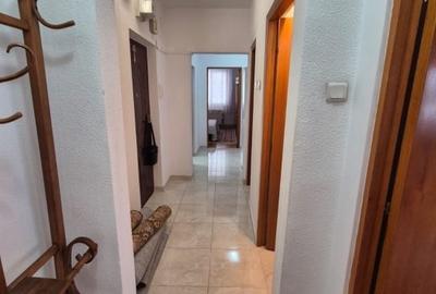 Apartament 3 camere – zona centrala Targoviste, Piata 1 Mai - 13