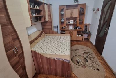 Apartament 2 camere decomandate, 52mp, etaj 1/2, in Filiasi, centru - 3