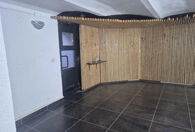 Inchiriez spatiu comercial, ultracentral (Bd-ul Revolutiei) Inchiriez spatiu comercial, ultracentral (Bd-ul Revolutiei) - 7