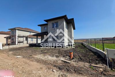 Casă cu 5 camere cu Teren 350 Mp în Șura Mică - 6