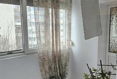 Apartament cu 4 camere semidecomandat, mobilat în Titan - 1