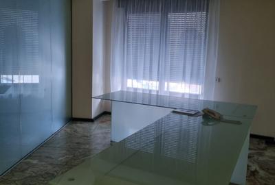 Casă cu 6 camere cu Canalizare în Universitate - 53