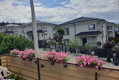 Apartament cu 3 camere decomandat, mobilat în Podu Roș - 1