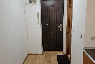 Vand garsoniera Ploiesti,zona Mihai Bravu - 1