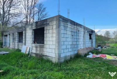 Teren de 6659 mp, în Nisipoasa - 13