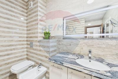 Apartament cu 3 camere decomandat, mobilat în Tractorul - 12