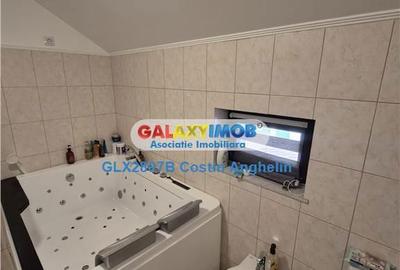 Casă cu 5 camere cu Teren 700 Mp în Central - 1