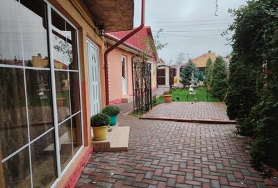 Vila de vanzare.teren 390mp. - 3