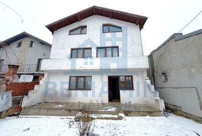 Casă cu 4 camere cu Teren 195 Mp în Central - 8