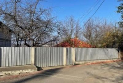 Casă cu 2 camere cu Teren 1000 Mp în Central
