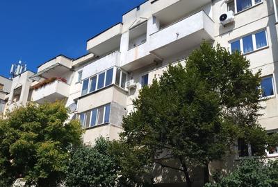 Apartament 3 camere, 2 bai, 2 balcoane, B-dul N, Titulescu - 10