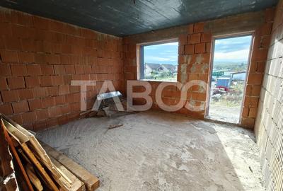 Casa 5 camere 3 bai - pivnita - terasa - 2 porti de acces COMISION 0 Casa 5 camere 3 bai - pivnita - terasa - 2 porti de acces COMISION 0 - 6