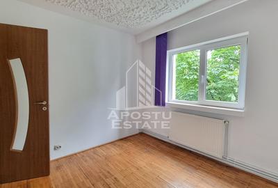 Apartament 4 camere, decomandat, etaj intermediar, Calea Lipovei - 10