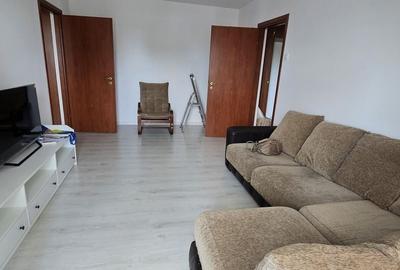 Apartament cu 2 camere decomandat în Titan - 10