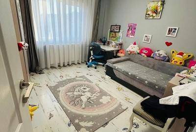 Apartament cu 3 camere decomandat în Central - 1