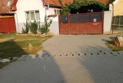 Casă cu 2 camere în Dos