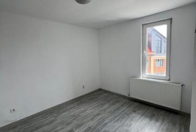 Apartament cu 2 camere semidecomandat în Decebal