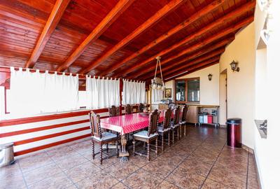 Casă individuală cu 6 camere cu Canalizare în Est - 10