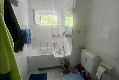 Apartament cu 3 camere semidecomandat, mobilat în Central - 10
