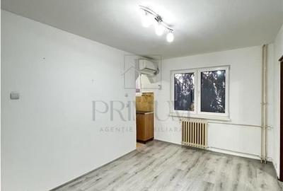 Apartament cu 2 camere semidecomandat în P-ța Doina