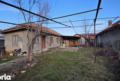 Casă cu 3 camere cu Teren 491 Mp în Central