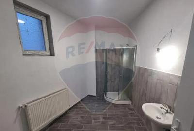 Casă cu 5 camere cu Teren 300 Mp în Central - 4