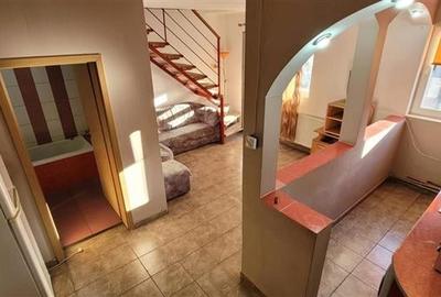 Apartament cu 2 camere semidecomandat, mobilat în Valea Aurie