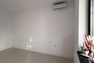 Spațiu comercial, de 35 mp, în Central - 7