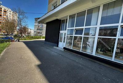 Spațiu comercial, de 124 mp, în Central - 3