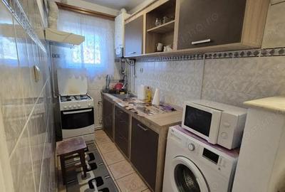 Vanzare apartament 2 camere, situat in Targu Jiu, strada Miori?ei - 7