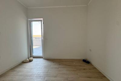 Apartament cu 4 camere decomandat în Giroc - 15