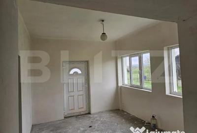 Casă cu 3 camere cu Teren 2050 Mp în Central - 3