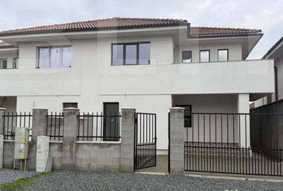 Casă cu 4 camere cu Teren 250 Mp în Central - 3