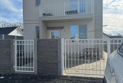 Casă individuală cu 4 camere cu Canalizare în Moșnița Nouă - 1