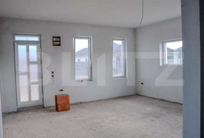 Casă cu 4 camere cu Teren 404 Mp în Pădureni (Jebel) - 1