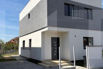 Casă cu 4 camere cu Teren 350 Mp în Ghiroda