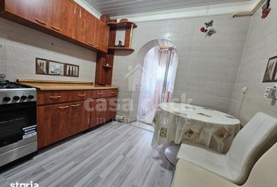 Apartament cu 3 camere decomandat, mobilat în Piața Centrală - 1