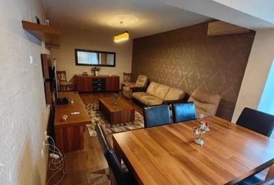 Apartament cu 4 camere decomandat în Bd. Coșbuc