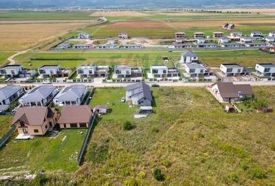 Teren de 1173 mp, în Cristian - 6