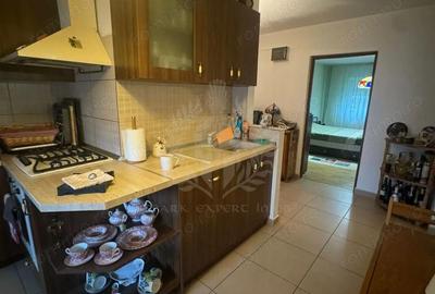 Apartament cu 4 camere decomandat în 9 Mai - 10