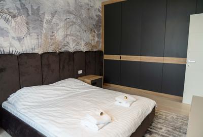 Apartament cu 3 camere decomandat în Exterior Vest