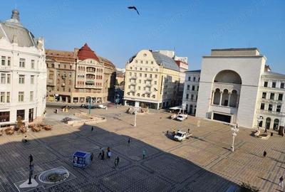 Vand apartament cu 4 camere in centru - 1