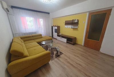 Apartament cu 2 camere semidecomandat în Tei