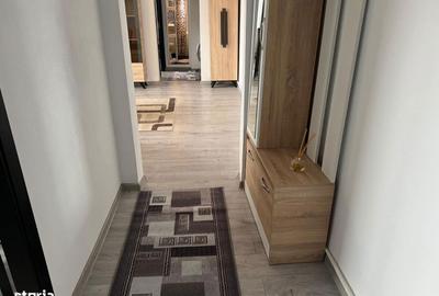 Apartament cu 2 camere semidecomandat în Micro 4 - 6