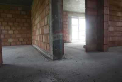 Casă cu 4 camere cu Teren 850 Mp în Central - 7