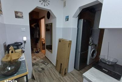 Apartament cu 3 camere decomandat în Dâmbu Pietros - 8