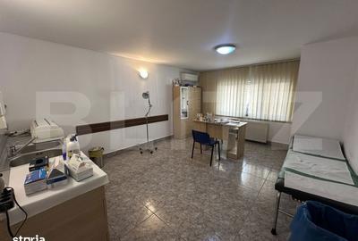 Apartament cu 3 camere în Micro 17