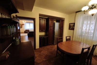 Apartament cu 3 camere decomandat, mobilat în Central - 26
