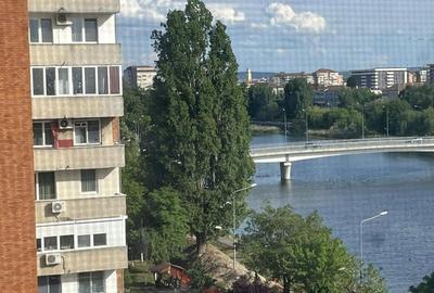 Apartament cu 3 camere decomandat în Decebal - 2